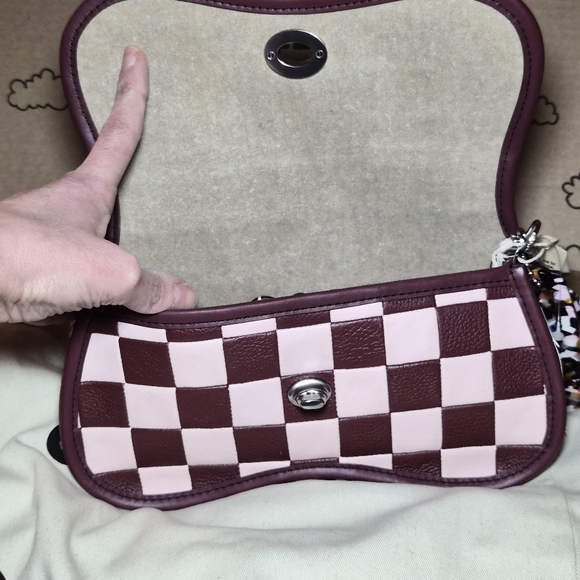 Coach 💥😱NWT Coachtopia Wavy Dinky Bag in Wine/Pink Checkerboard - Picture 5 of 12